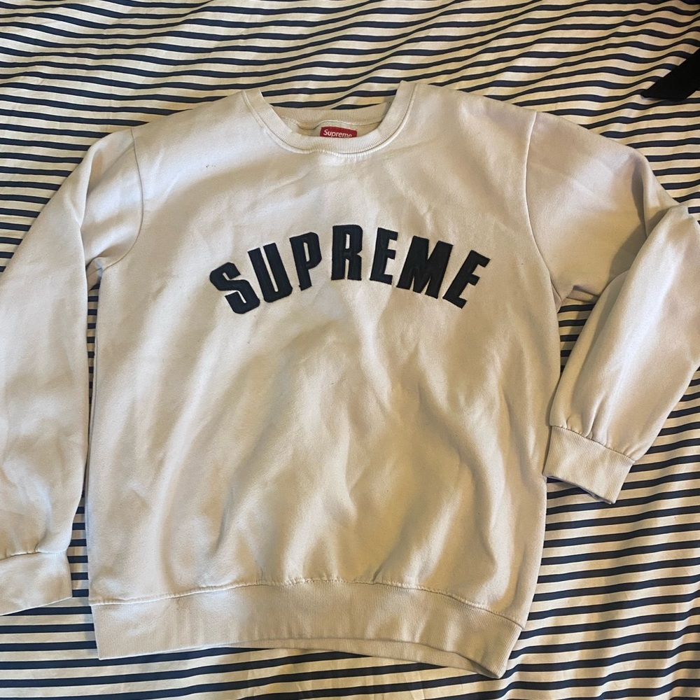 supreme crew neck